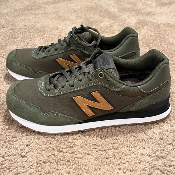 New balance sneakers - Picture 3 of 5